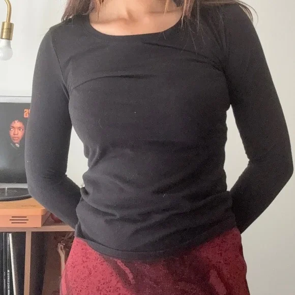 No Boundaries Black Long Sleeve Top Womens M Casual Everyday Basic - Picture 2 of 10